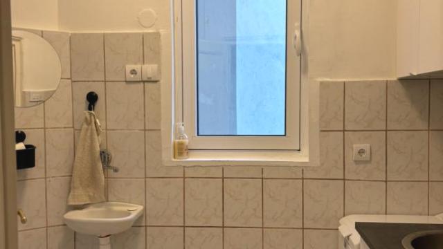 Poslovni prostor, Jednosoban, Izdavanje, 25m2, London, Stari grad, Dobrinjska