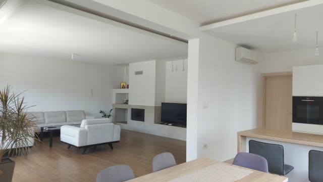 Kuća, Petosoban i veći, Prodaja, 380m2, Dusana Jerkovica