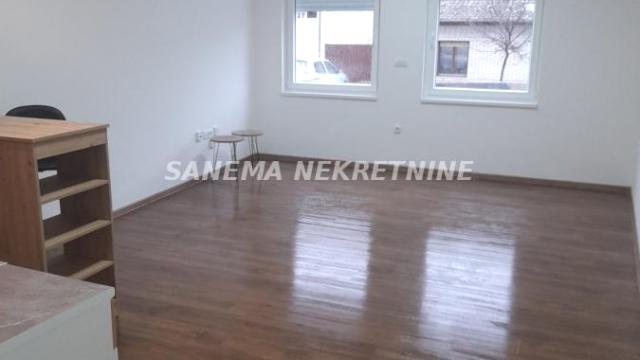 Stan, Garsonjera, Prodaja, 33m2, Centar, Gradska lokacija, Sombor