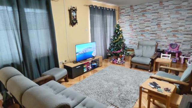 Kuća, Petosoban, Prodaja, 250m2, Budžino brdo, Gradska lokacija, Jagodina