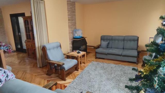 Kuća, Petosoban, Prodaja, 250m2, Budžino brdo, Gradska lokacija, Jagodina