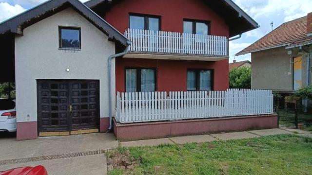 Kuća, Petosoban, Prodaja, 250m2, Budžino brdo, Gradska lokacija, Jagodina