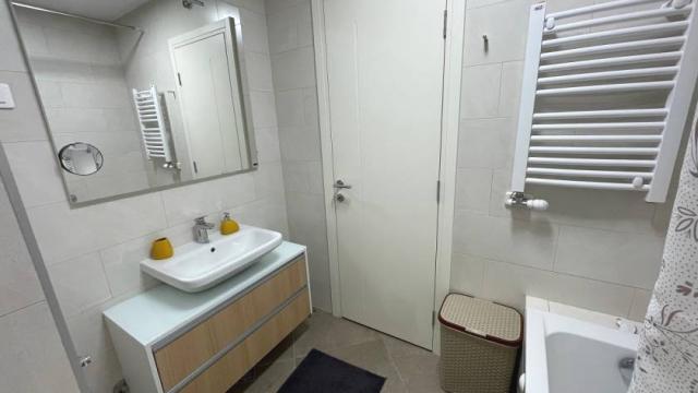 Stan, četvorosoban, Izdavanje, 91m2, Starine Novaka