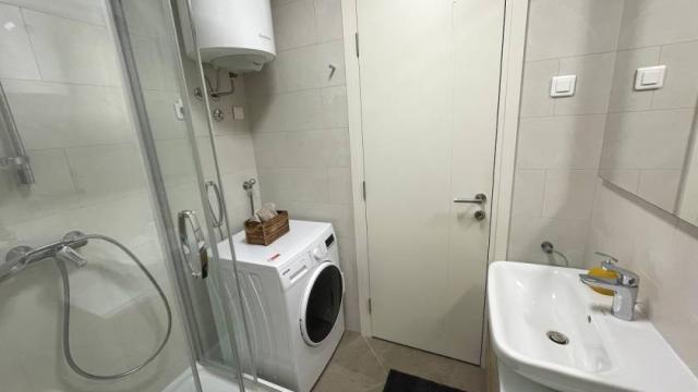 Stan, četvorosoban, Izdavanje, 91m2, Starine Novaka