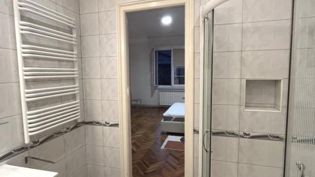 Stan, četvorosoban, Izdavanje, 120m2, Centar, Stari grad, Palmotićeva