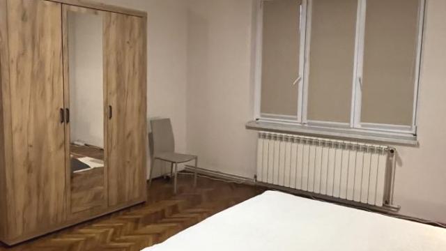 Stan, četvorosoban, Izdavanje, 120m2, Centar, Stari grad, Palmotićeva