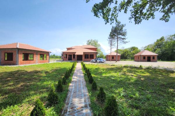 prodaja, kuca,
adrani-opstina-kraljevo, 775320, petosoban-i-veci-adrani