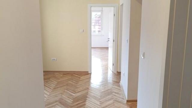 Stan, Trosoban, Izdavanje, 75m2, Centar, Stari grad, Francuska