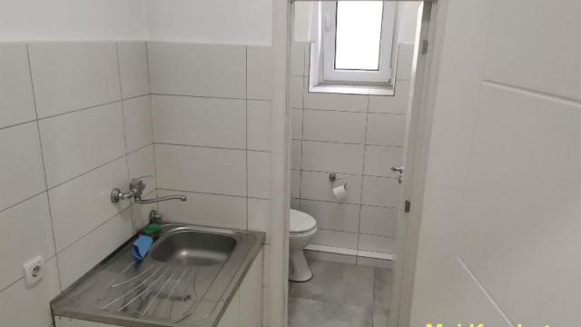 Poslovni prostor, Izdavanje, 60m2, Centar, Savski venac, Balkanska
