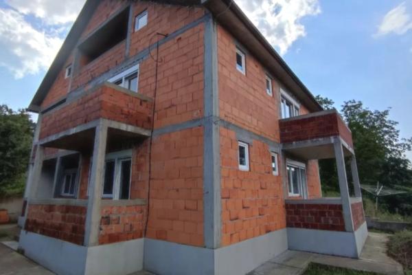 prodaja, kuca,
banja-vrdnik-opstina-irig, 780776, petosoban-i-veci-brace-petkovic