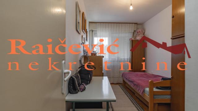 Stan, Trosoban, Prodaja, 77m2, Banjica, Voždovac, Paunova