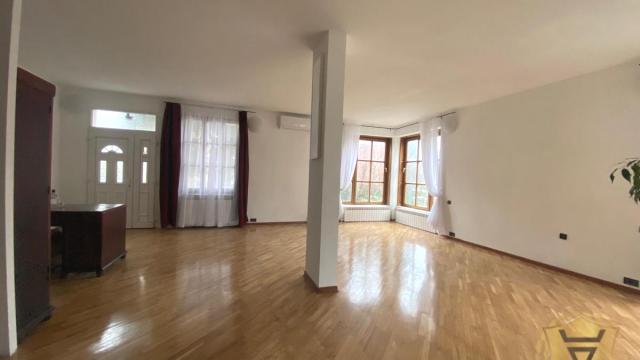 Kuća, četvorosoban, Izdavanje, 150m2, Autokomanda, Voždovac, Rucovićeva