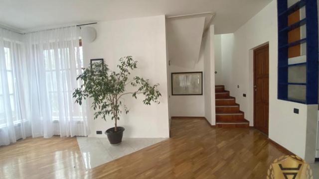Kuća, četvorosoban, Izdavanje, 150m2, Autokomanda, Voždovac, Rucovićeva