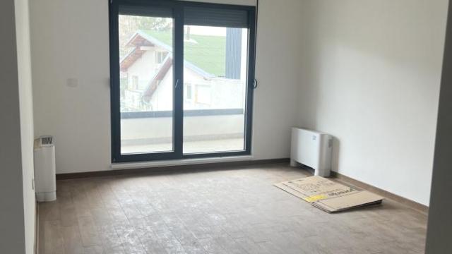 Stan, četvorosoban, Izdavanje, 100m2, Čubura, Vračar, Sazonova