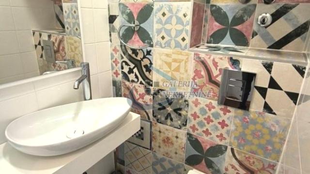Stan, Dvosoban, Prodaja, 70m2, Blok 45 (TC Enjub), Novi Beograd, Nehruova