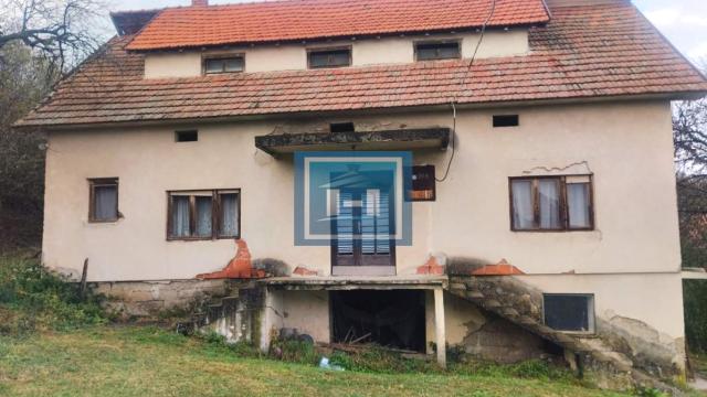 Kuća, četvorosoban, Prodaja, 204m2, Ražanj