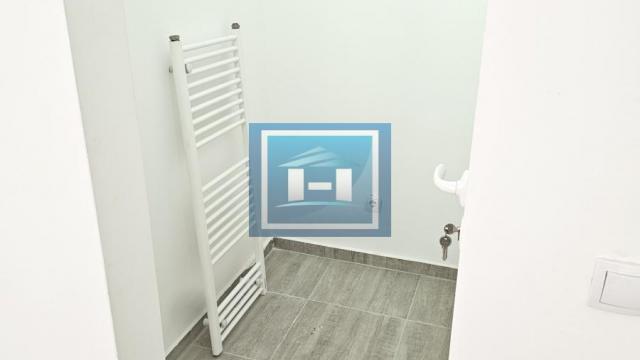 Poslovni prostor, Jednosoban, Izdavanje, 32m2, Centar, Gradska lokacija, Vranje