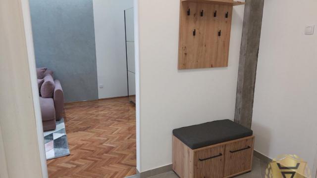 Stan, Jednoiposoban, Izdavanje, 40m2, Palata pravde, Savski venac, Sarajevska