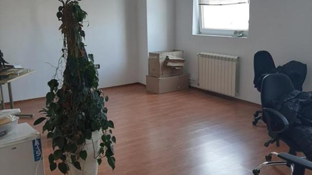 Poslovni prostor, Izdavanje, 410m2, Gornji grad, Zemun, Cara Dušana