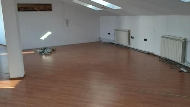 Poslovni prostor, Izdavanje, 410m2, Gornji grad, Zemun, Cara Dušana