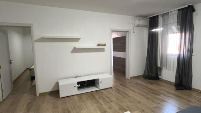Stan, Trosoban, Izdavanje, 67m2, Borča, Palilula, Lička