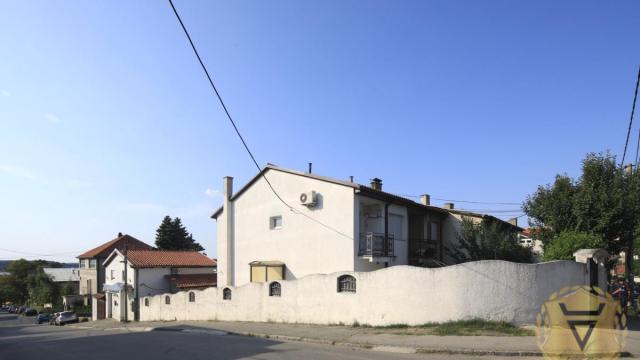 Kuća, Petosoban, Izdavanje, 230m2, Višnjička Banja, Palilula, Sestara Bukumirovic