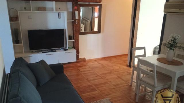 Stan, Trosoban, Izdavanje, 50m2, Centar, Stari grad, Kosovska