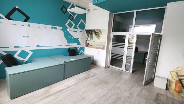 Poslovni prostor, Dvosoban, Izdavanje, 75m2, Ekonomski fakultet, Savski venac, Karađorđeva