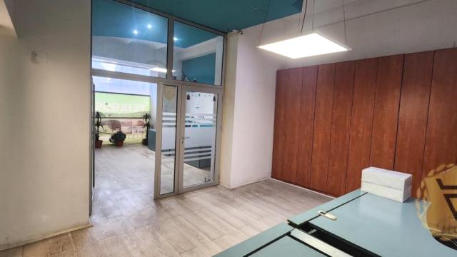 Poslovni prostor, Dvosoban, Izdavanje, 75m2, Ekonomski fakultet, Savski venac, Karađorđeva