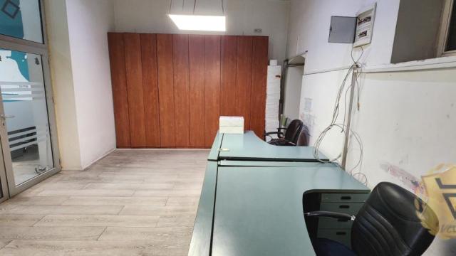 Poslovni prostor, Dvosoban, Izdavanje, 75m2, Ekonomski fakultet, Savski venac, Karađorđeva