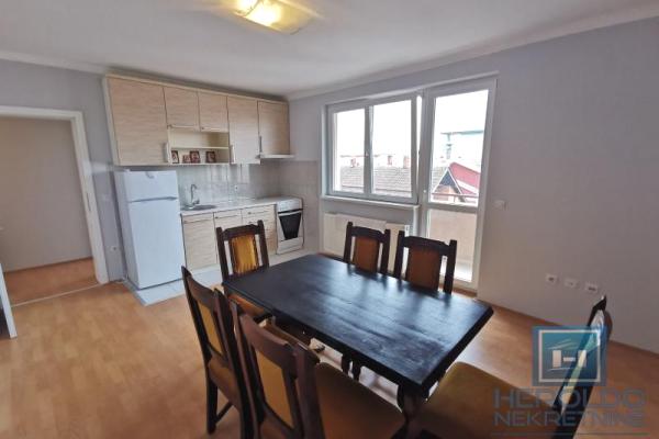 izdavanje, stanova,
centar-grad-jagodina, 813929, trosoban