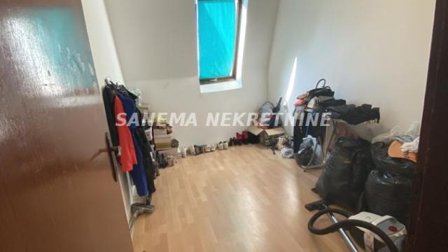 Stan, Dvoiposoban, Prodaja, 77m2, Centar, Gradska lokacija, Apatin