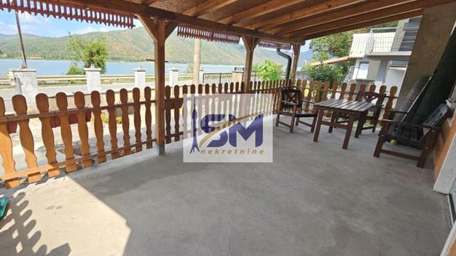 Kuća, Petosoban, Prodaja, 200m2, Brnjica, Okolno mesto, Golubac