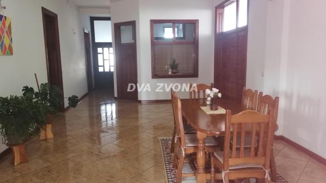Poslovni prostor, Prodaja, 2000m2, Širi centar, Gradska lokacija, Ada