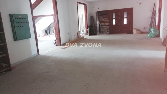Poslovni prostor, Prodaja, 2000m2, Širi centar, Gradska lokacija, Ada
