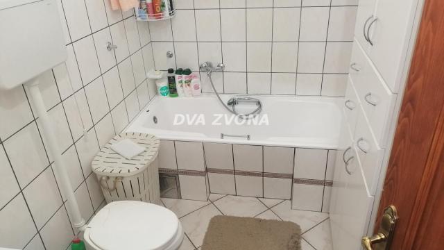 Poslovni prostor, Prodaja, 2000m2, Širi centar, Gradska lokacija, Ada