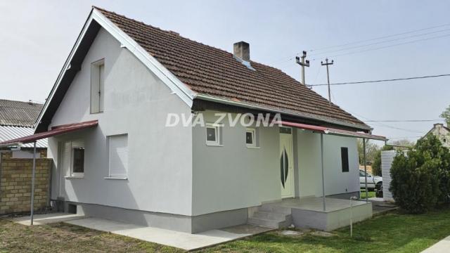 Kuća, Trosoban, Prodaja, 80m2, Bačko Gradište, Okolno mesto, Bečej