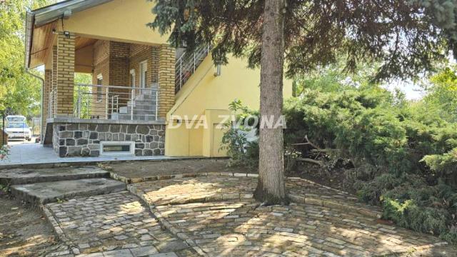 Kuća, Trosoban, Prodaja, 130m2, Bačko Gradište, Okolno mesto, Bečej