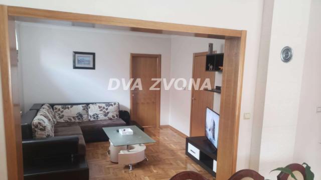 Kuća, Petosoban, Prodaja, 350m2, Sremska Kamenica, Petrovaradin, Novi Sad