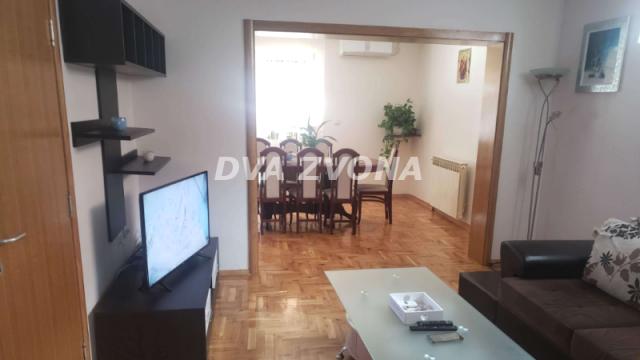 Kuća, Petosoban, Prodaja, 350m2, Sremska Kamenica, Petrovaradin, Novi Sad