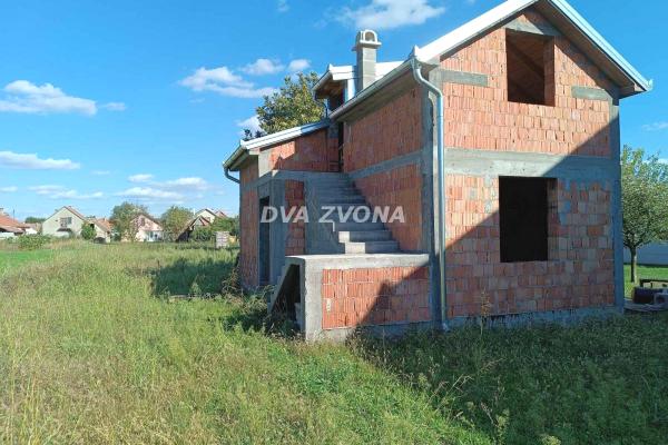 prodaja, plac,
siri-centar-grad-stara-pazova, 818816, plac