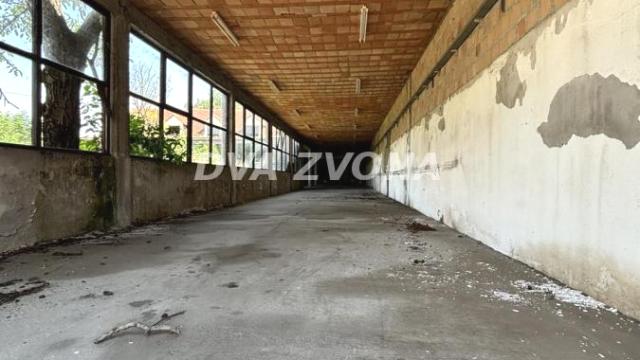 Poslovni prostor, Prodaja, 1496m2, Širi centar, Gradska lokacija, Stara Pazova