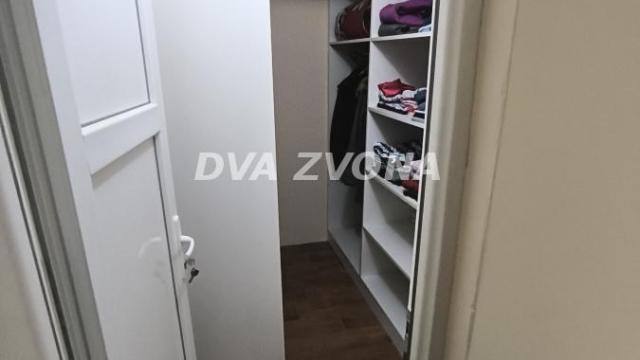 Kuća, četvorosoban, Prodaja, 230m2, Perlez, Okolno mesto, Zrenjanin