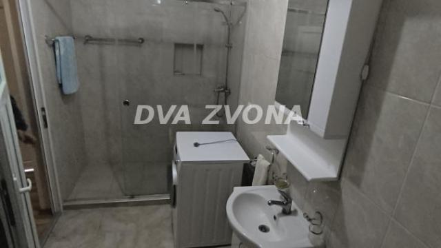 Kuća, četvorosoban, Prodaja, 230m2, Perlez, Okolno mesto, Zrenjanin