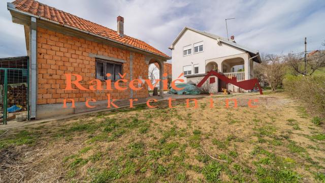 Kuća, Prodaja, 222m2, Mala Moštanica, Obrenovac, Kraljevica Marka