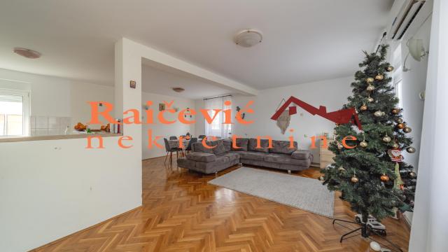 Kuća, Prodaja, 222m2, Mala Moštanica, Obrenovac, Kraljevica Marka