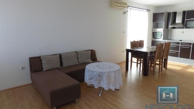 Stan, Dvosoban, Izdavanje, 65m2, Centar, Gradska lokacija, Ćuprija