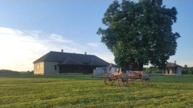 Kuća, Petosoban i veći, Prodaja, 300m2, Svileuva, Okolno mesto, Svileuva