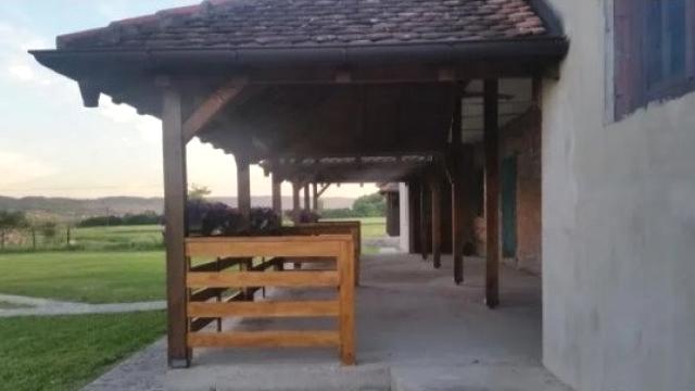 Kuća, Petosoban i veći, Prodaja, 300m2, Svileuva, Okolno mesto, Svileuva