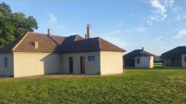 Kuća, Petosoban i veći, Prodaja, 300m2, Svileuva, Okolno mesto, Svileuva